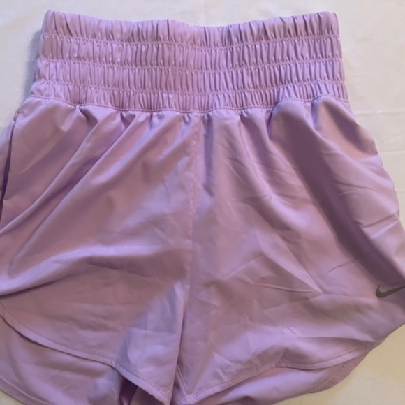 NWT Nike Women's Light Purple Dri-FIT Shorts High Waisted Lined Small - Picture 1 of 3